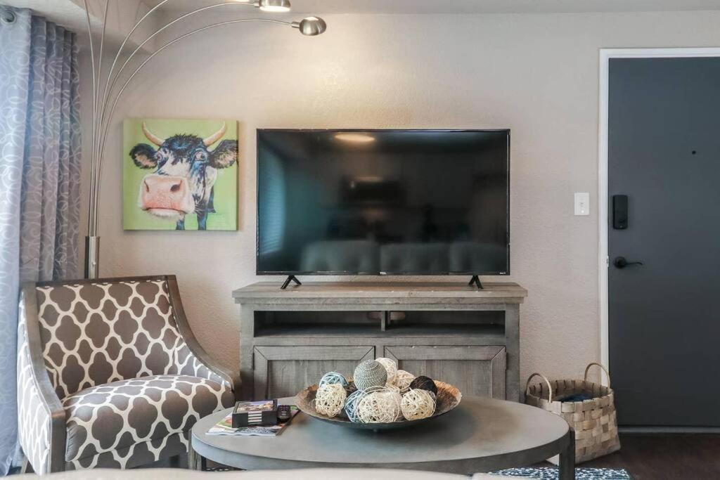 Holly First Floor 2 King Beds Kansas City Exterior foto