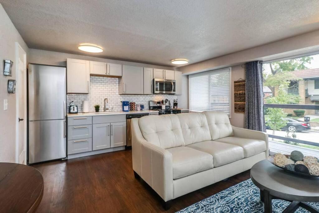 Holly First Floor 2 King Beds Kansas City Exterior foto