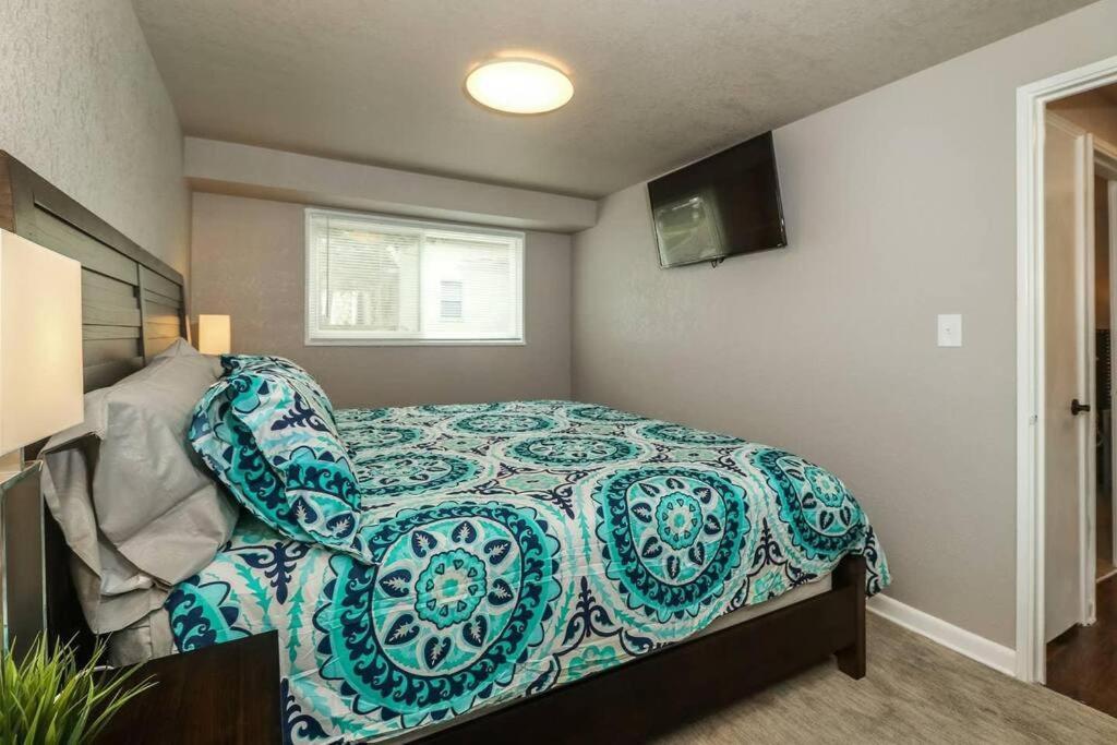Holly First Floor 2 King Beds Kansas City Exterior foto